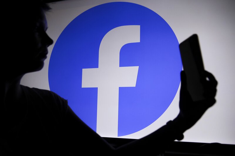 Connecting With Friends Becoming 'Secondary,' FB Head Says
