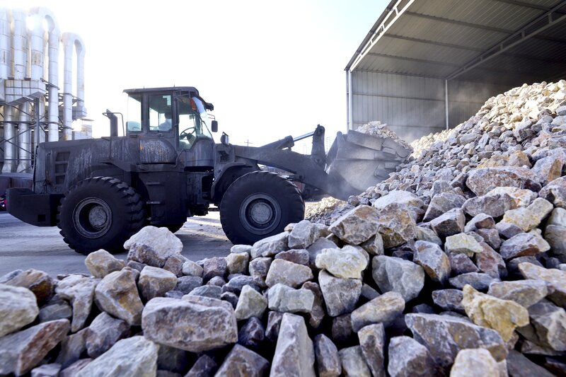 US Eyes Deal With China On Rare Earths, Chips, Official Says